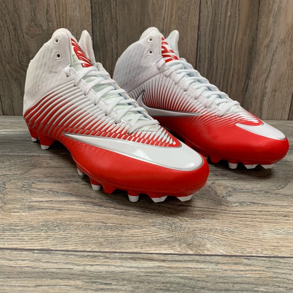 mens low football cleats